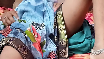 Lồn Của Desi Bhabhi Bị Anh Chàng Làng Quê Đụ Mạnh