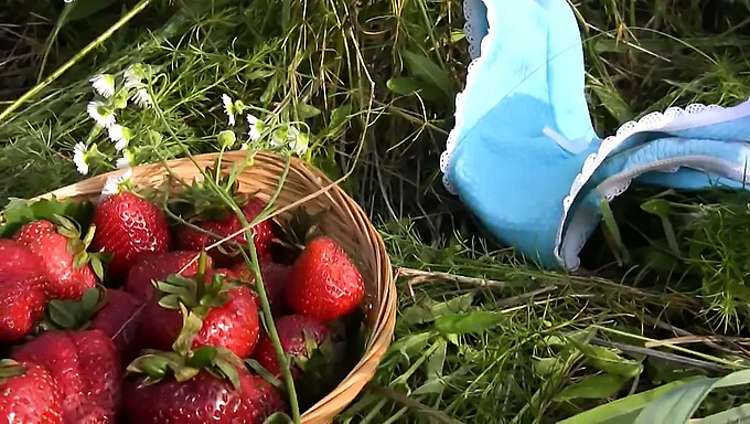 Outdoor Strawberry-Themed Masturbation Session With A Lovely Girl