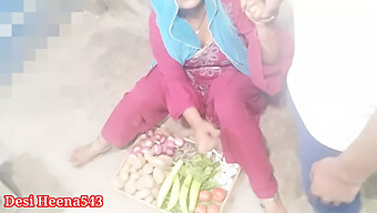 Isteri Desi Menjual Sayur-Sayuran Dan Diliwat Dari Belakang Dalam Video Hindi India