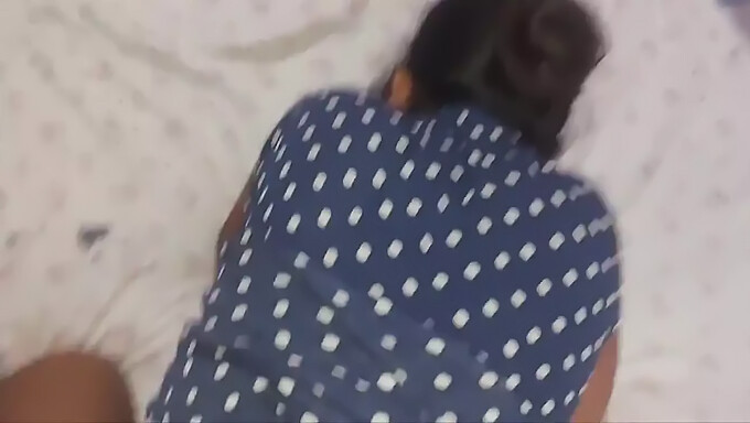 La Bhabhi Desi Con Le Tette Piccole Gode Del Sesso Anale