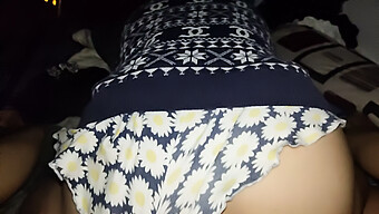 Veľká Zadnica Tínedžerky (18+) Dostane Zblízka Pov Penis