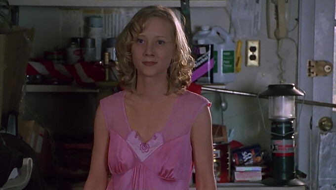 Anne Heche Em Uma Cena Quente De Donnie Brasco Com Seios Naturais