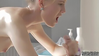 Young And Attractive Woman Performs Oral And Vaginal Sex During A Massage